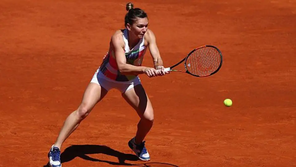 Halep cumple como favorita en segunda ronda de Madrid