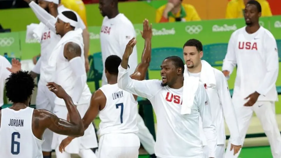 Francia no puede derrotar a EU en basquetbol