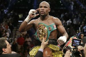 Mayweather asegura que pelea con McGregor es posible