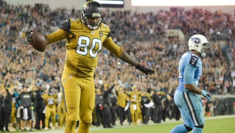 Jaguares revive al final y vence a Titanes