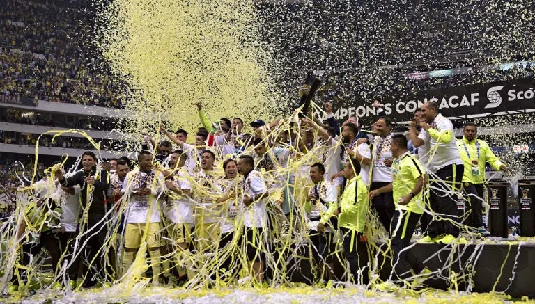 Jugadores del América festejan título de Concachampions | MEXSPORT