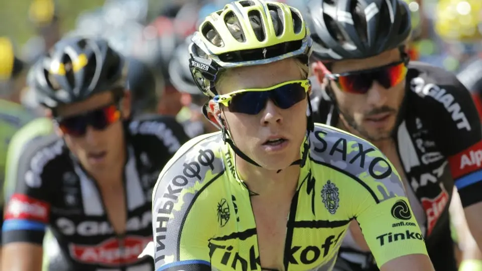Compañero de Contador presume heridas tras aparatosa caída