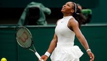 Serena se enoja y destroza su raqueta en Wimbledon