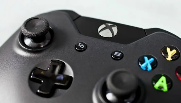 Xbox permitirá compatibilidad online con otras consolas