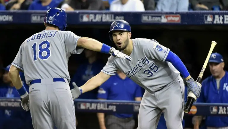 Los Reales apalean a Toronto y acarician la Serie Mundial