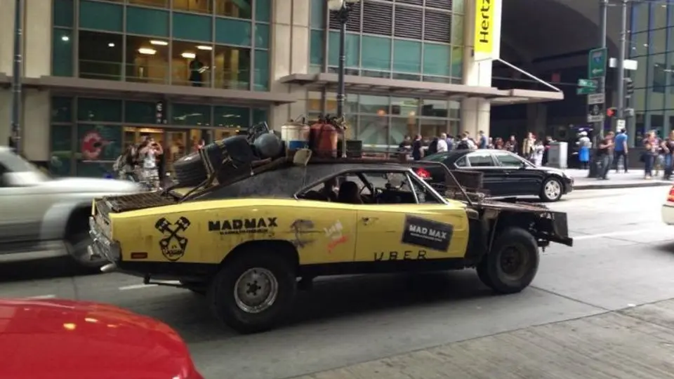 Uber rueda en Seattle al puro estilo de ‘Mad Max’