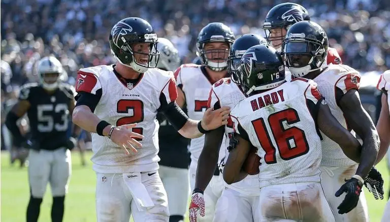 Halcones vence a Raiders tras capturar pase desviado