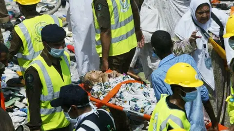 Estampida en La Meca deja 717 personas muertas