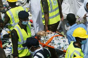 Estampida en La Meca deja 717 personas muertas