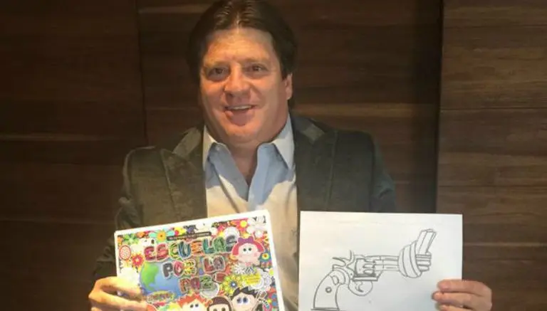 Piojo Herrera, embajador en campaña contra la violencia