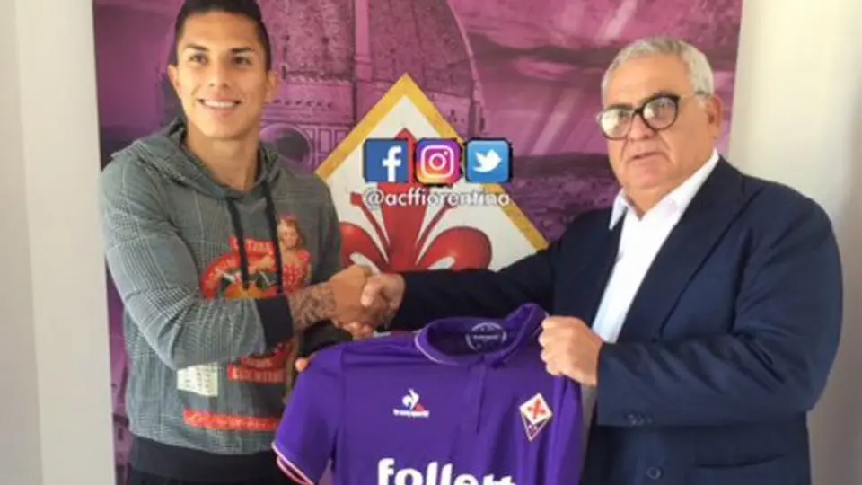 Salcedo pasa exámenes médicos con la Fiorentina