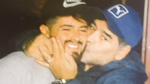 Maradona reconoce a su hijo después de 30 años