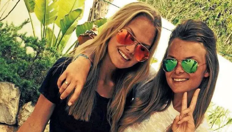 Hijas de Frank de Boer roban suspiros en Italia