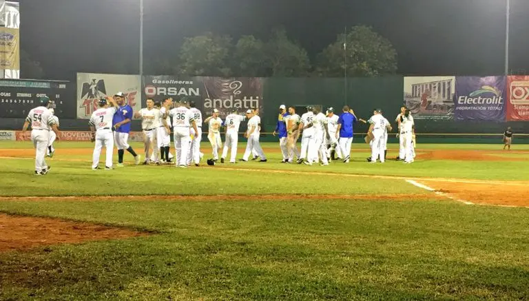 Olmecas vence a Rojos en juego histórico de LMB