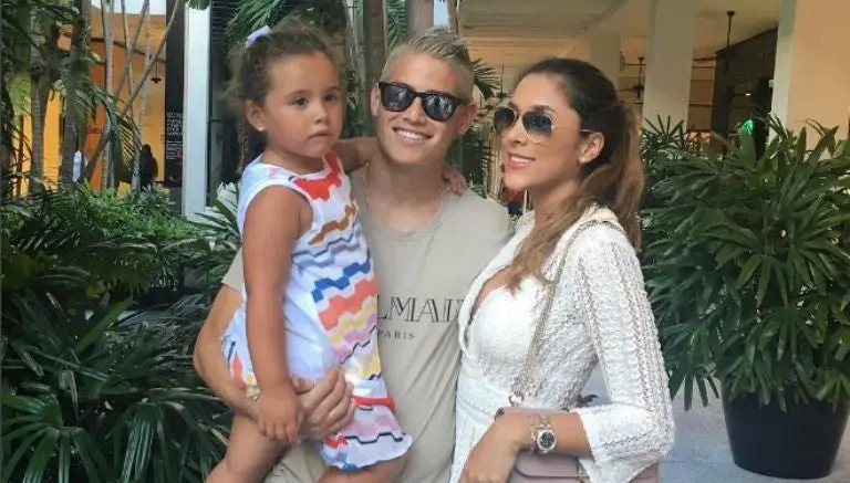 James Rodríguez cambia de look y ahora es rubio