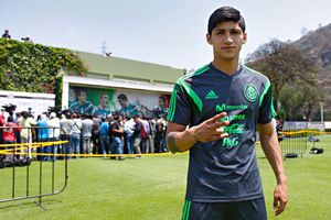 Alan Pulido, sin cabida en los Cuervos de Nuevo Toledo