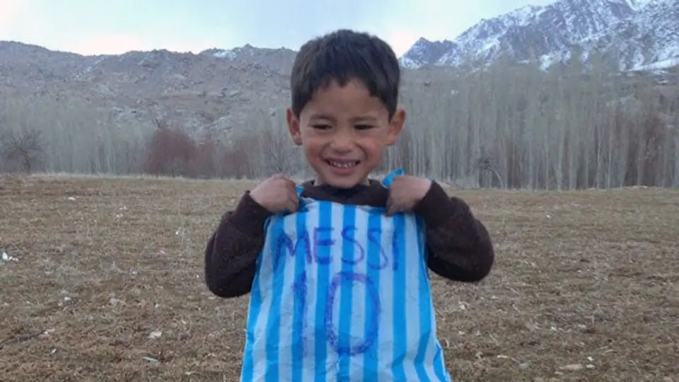 Niño afgano cumplirá sueño de conocer a Messi