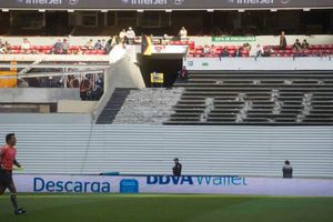 Azteca continúa remodelaciones para partido de NFL