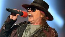 Axl Rose, nuevo vocalista de AC/DC