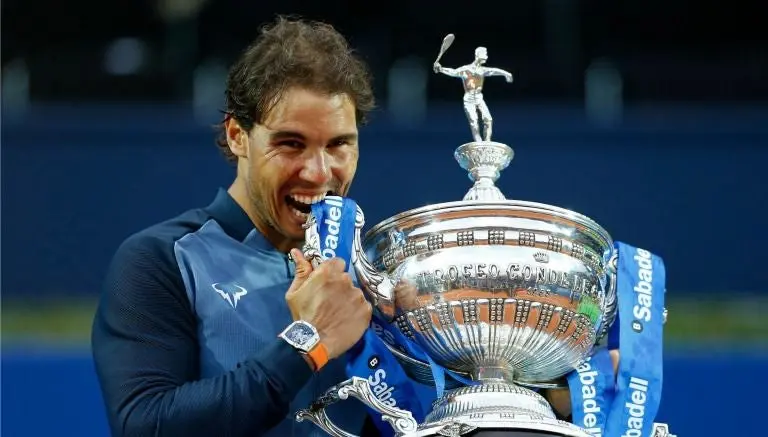 Nadal suma 49 títulos en arcilla y empata el récord de Vilas