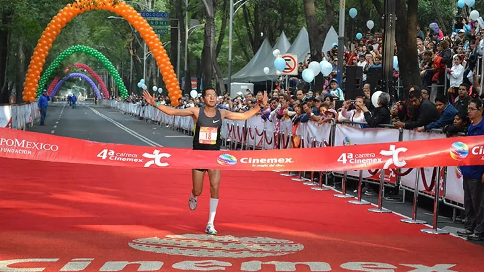 Vive la 'magia' de la séptima carrera Cinemex