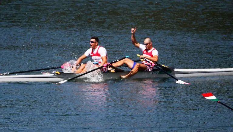 Hermanos croatas conquistan oro en remo