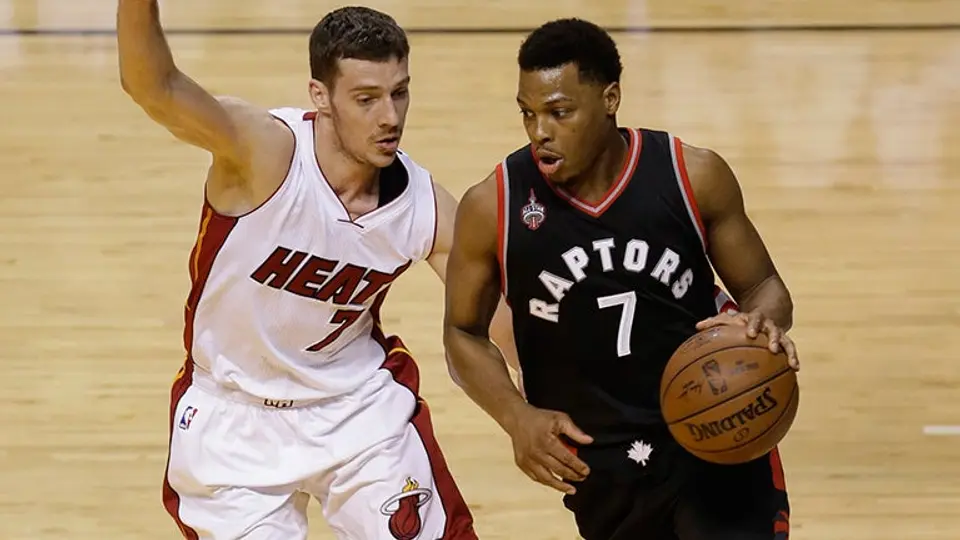 Lowry rescata a Toronto vs Miami en tercero de la serie