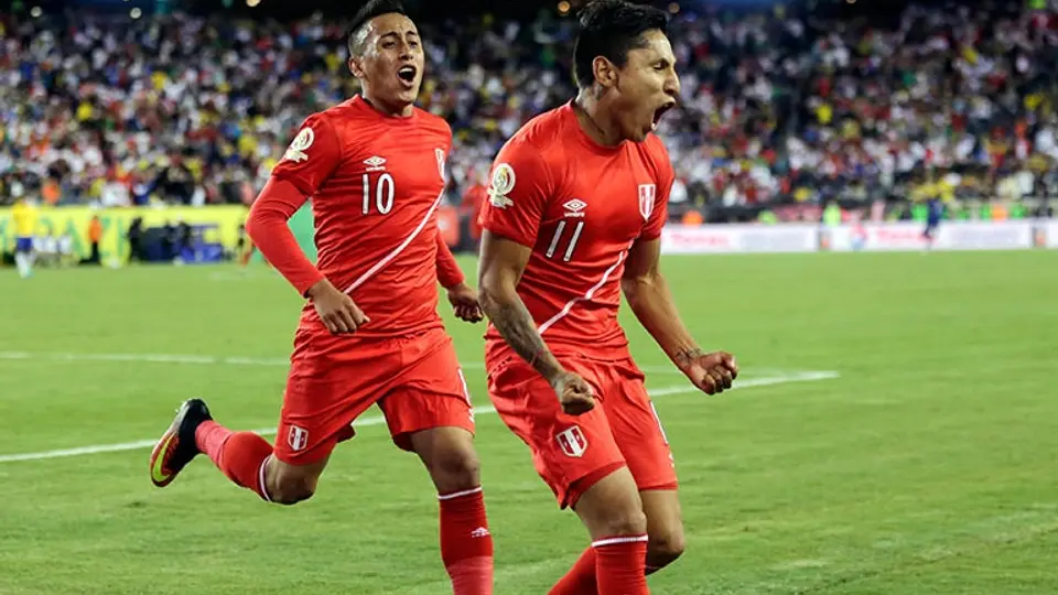 Perú elimina a Brasil de CA con polémica