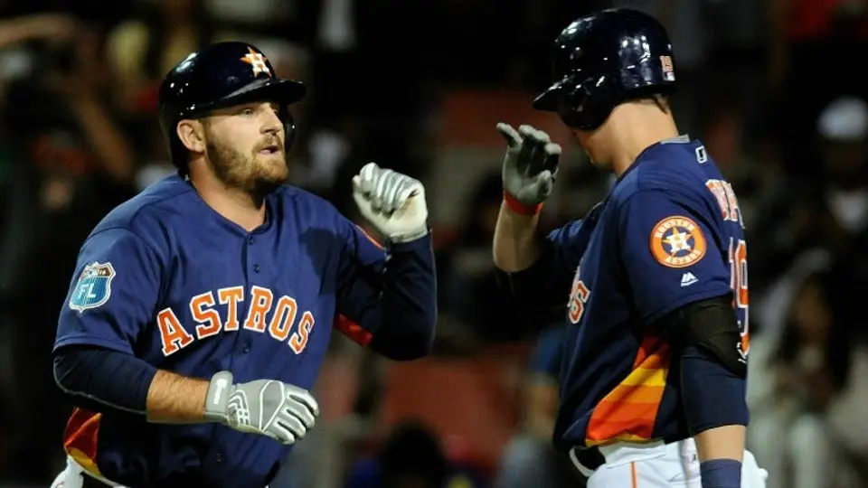 Astros apalea a Padres en el Fray Nano