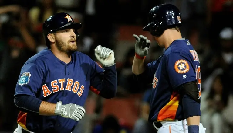 Astros apalea a Padres en el Fray Nano