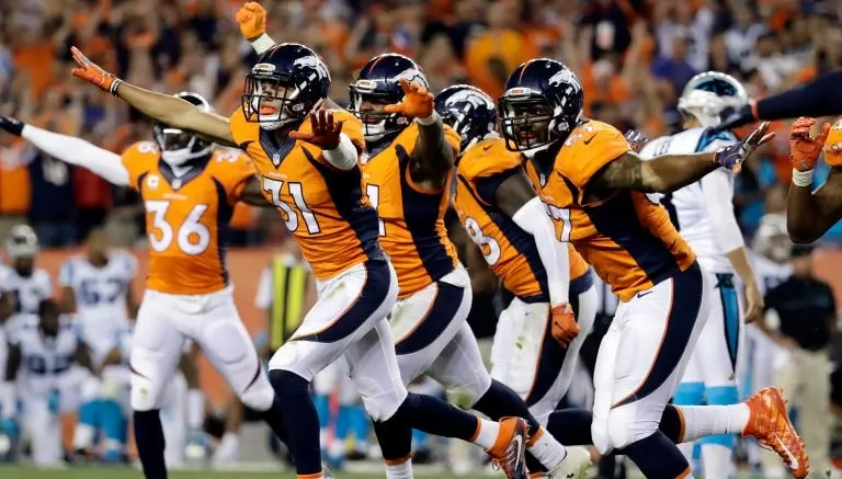 Broncos trollea a Panteras tras victoria en juego inaugural