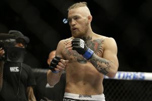 Dana White pronostica derrota de McGregor contra Dos Anjos