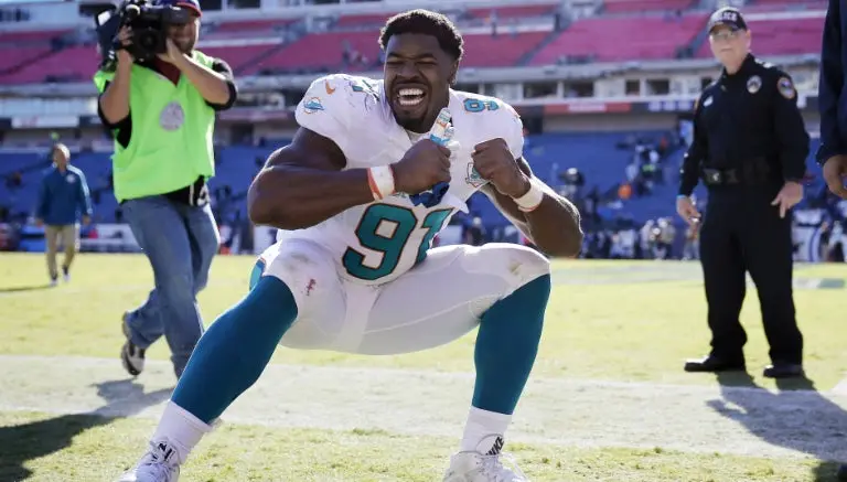 Poderío defensivo impulsa triunfo de Miami