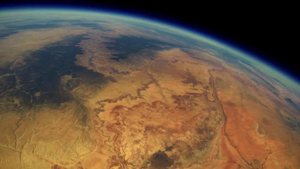 GoPro perdida graba geniales postales de la Tierra