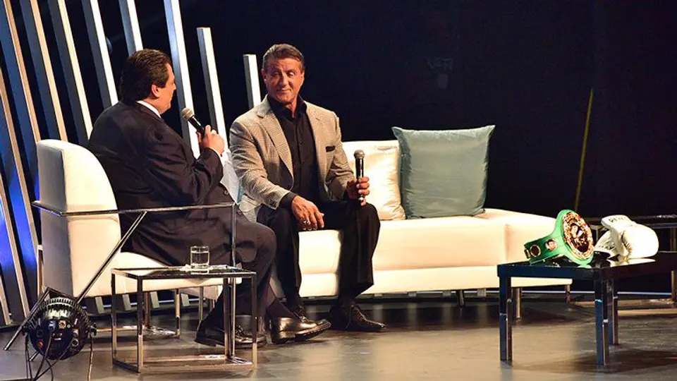 'La vida te va a noquear, pero hay que levantarse': Stallone