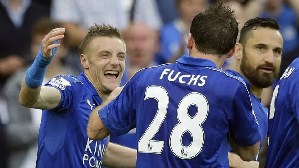 Leicester celebra su Campeonato con triunfo en casa