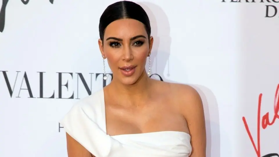 Kim Kardashian sale ilesa de asalto a mano armada en París