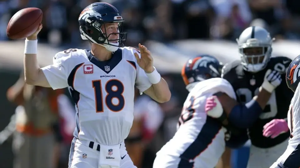 Denver mantiene su invicto contra Oakland