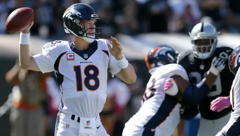 Denver mantiene su invicto contra Oakland