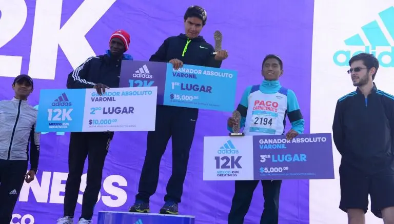 Más de 4 mil atletas participan en Split 12K de Adidas