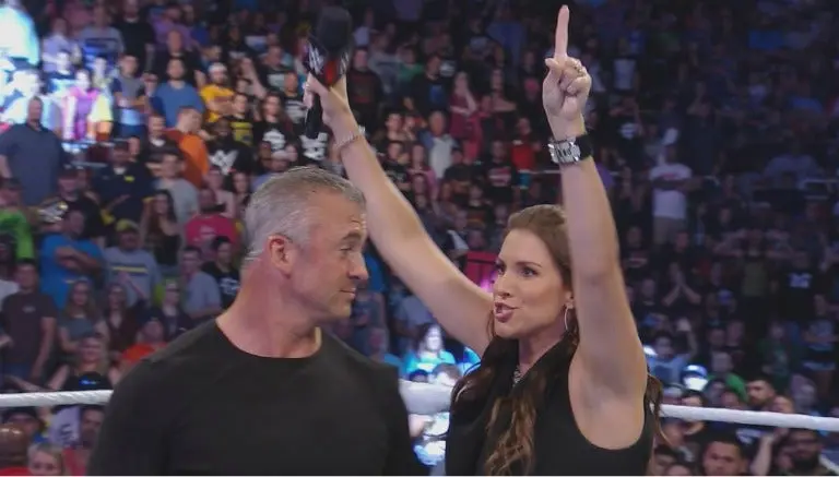 Stephanie McMahon será comisionada de Raw