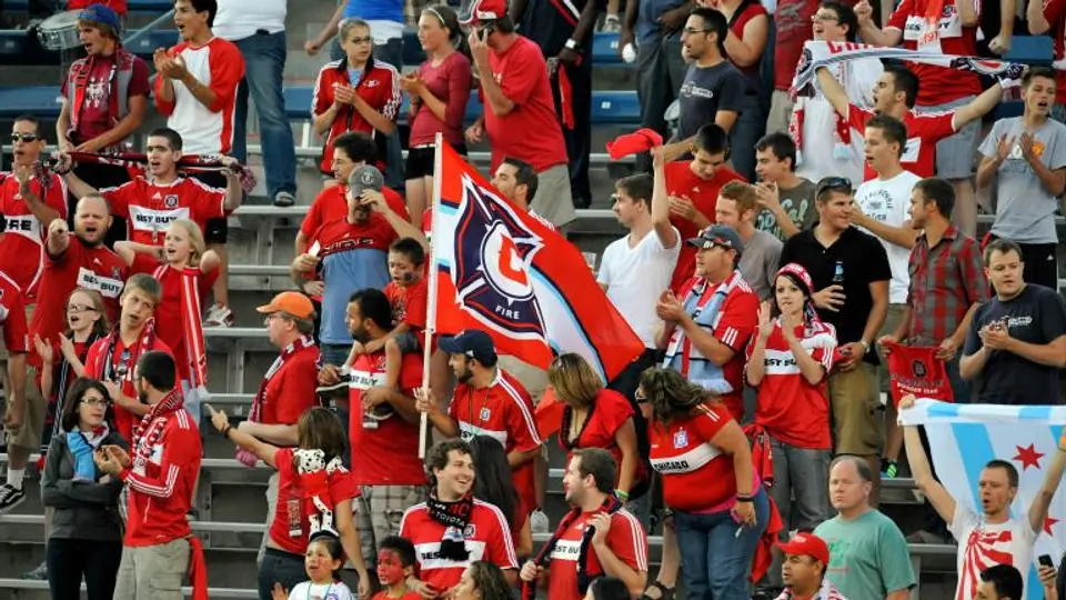 Mariachi toca el himno de EU previo a duelo del Chicago Fire