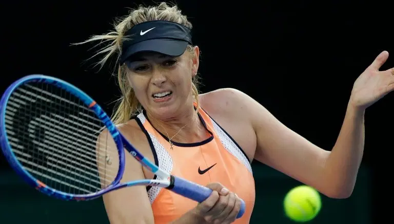 Sharapova avanza sin problemas en el Australian Open