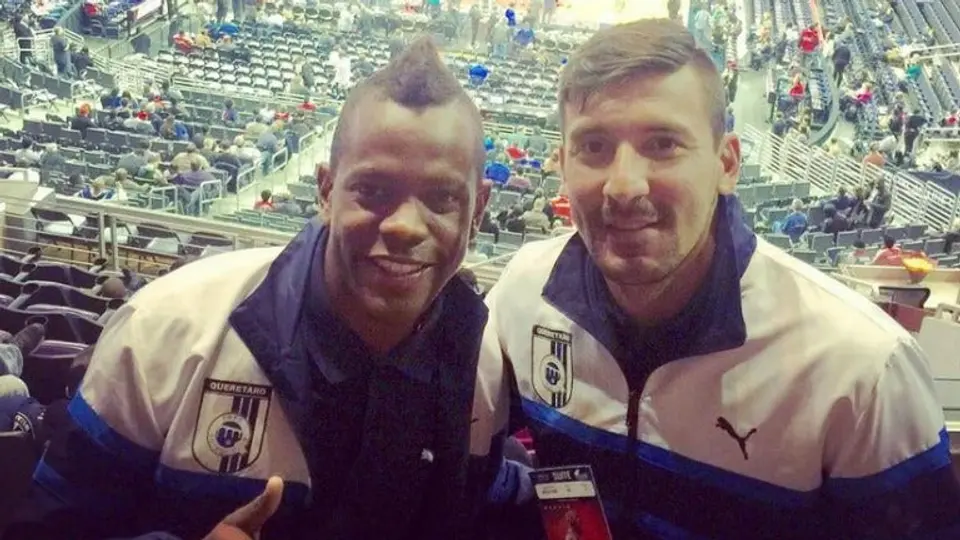 Gallos asiste a un juego de NBA previo a Concachampions