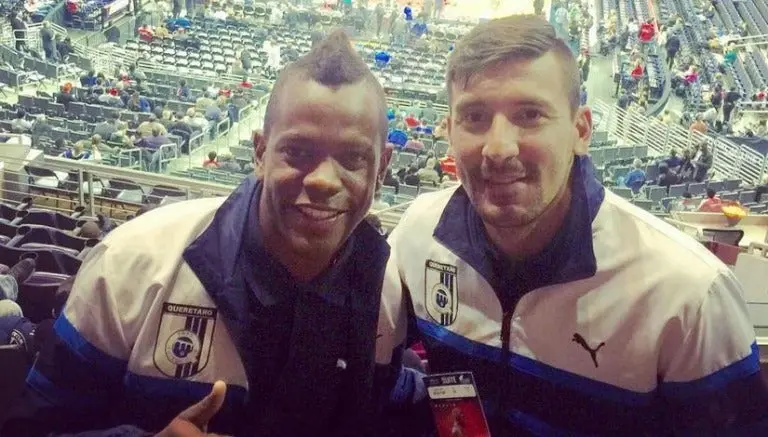Gallos asiste a un juego de NBA previo a Concachampions