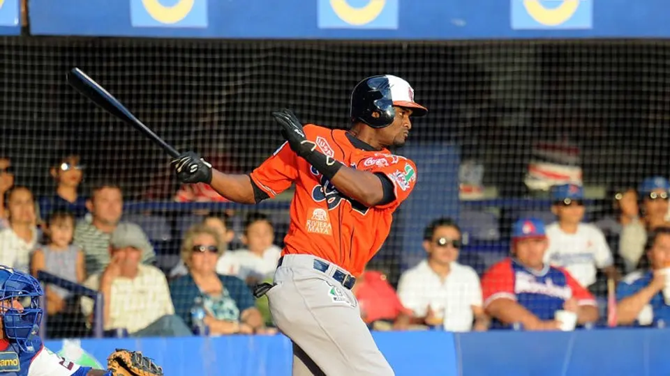 Tigres acaricia el título 12 de su historia