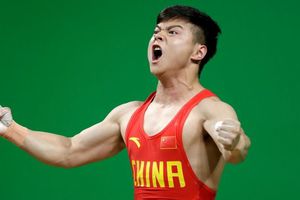 Chino Qingquan logra Oro en halterofilia