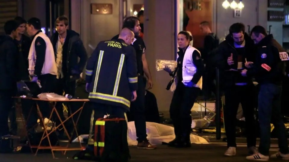 Grupo Estado Islámico se adjudica ataques a París