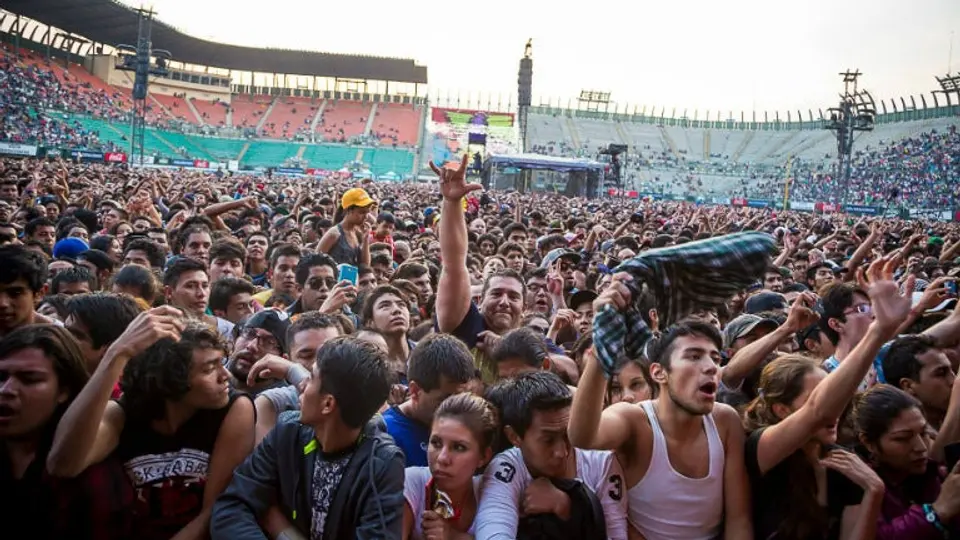 Revelan cartel oficial del Vive Latino 2016