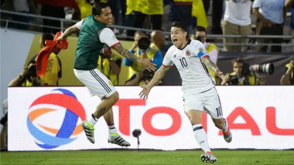 Colombia vence a Paraguay y accede a Cuartos de Final